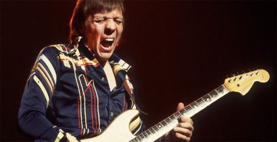 Lick Library - Robin Trower Guitar Lessons &amp; Backing Tracks