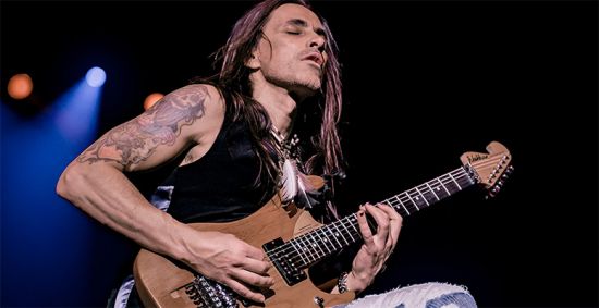 Lick Library - Extreme Guitar Lessons &amp; Backing Tracks