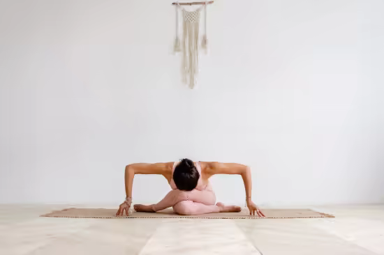 The Yoga Collective - 10-Minutes Stretch Series