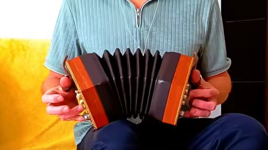Learn Concertina: Play Easy Popular Songs Step-by-Step