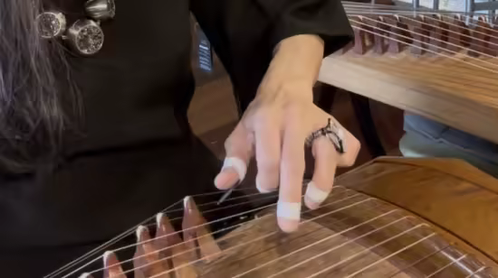 Guzheng Therapy: Mid &amp; Index Partnership Five Elements