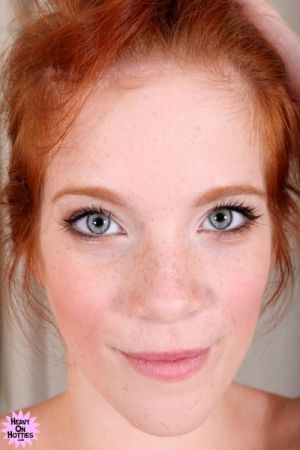 HeavyOnHotties - Roxy Rush - Heavy On Hotties | SoftArchive