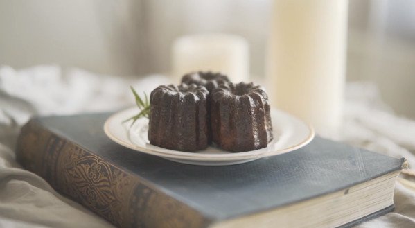 Moody Food Photography for Instagram: Telling Visual Stories with Dark &amp; Moody Food Photos