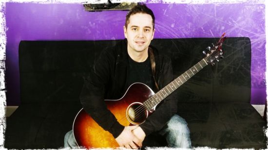 Beginner Guitar Lessons: Ultimate Guide Tips and Tricks