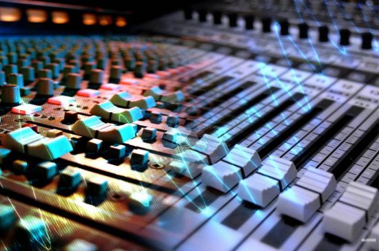 Studio Essentials: Sound and Audio Foundations For Producers