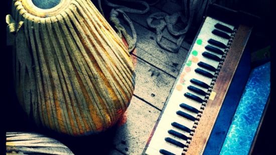  Born to Fly: Study Yoga Philosophy, Inversions, and Kirtan 