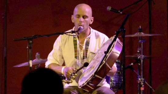  Throat singing / overtone singing 